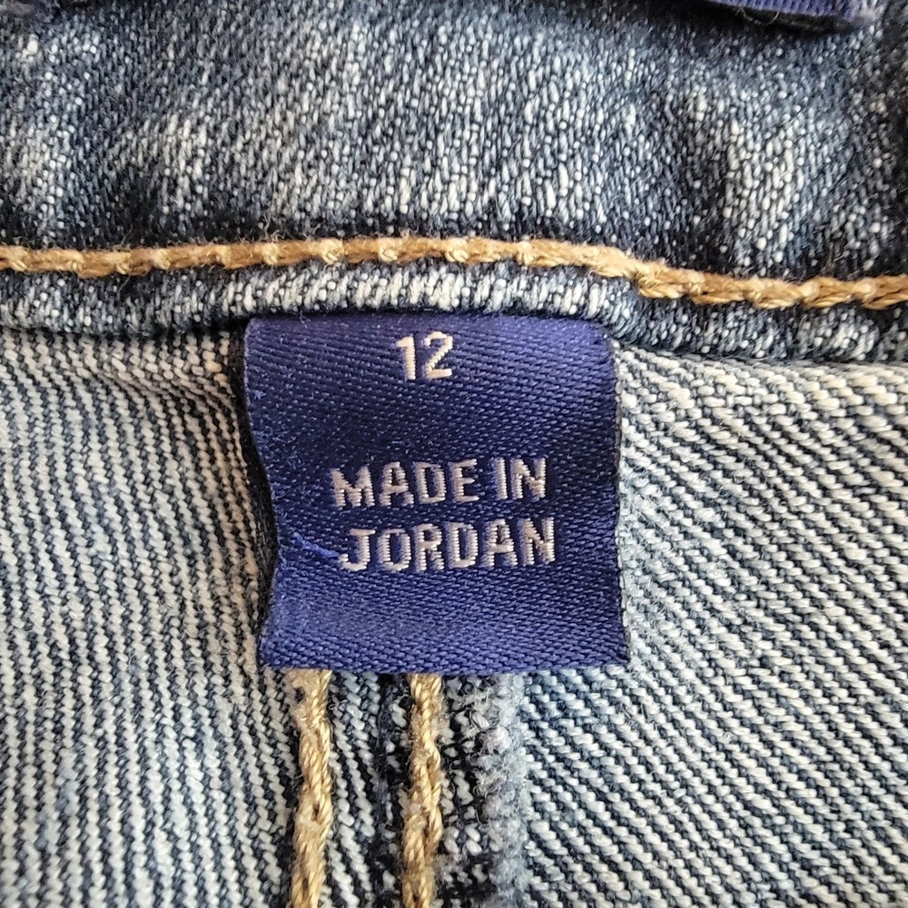 Bandolino Classic Blue Denim Jeans With Embelished Back Pockets - Picture 4 of 14